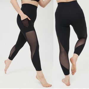 Aerie Goals High Waisted Mesh Pocket Legging